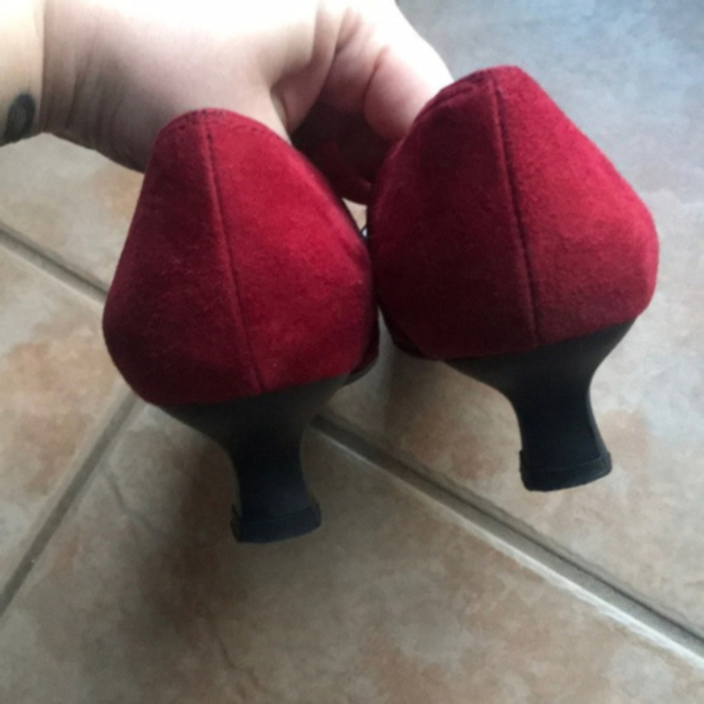 Stuart Weitzman Red Suede Kitten Heel Loafers 8M - Picture 5 of 8